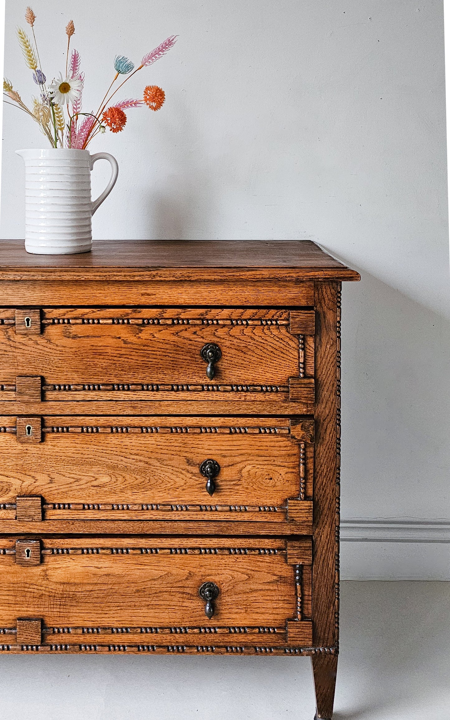 'The Harry' 1930s Oak Beaded Chest of Drawers